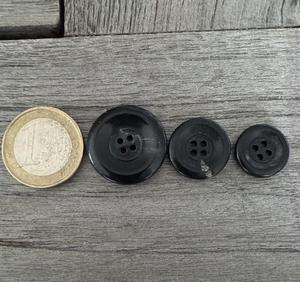 Botón Natural de Cuerno de Búfalo al por Mayor, Acabado en Blanco para Accesorios de Ropa, Alta Calidad - Product Image 1