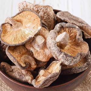 CHAMPIGNONS SHIITAKE SÉCHÉS DE QUALITÉ D'EXPORTATION AVEC UN PARFUM INTENSE - Product Image 5