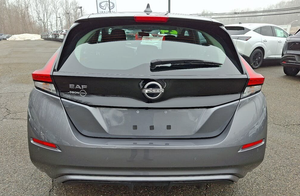 1N4AZ1BV8RC550623 2024 Auto Eléctrico Hatchback de Pasajeros con Tracción Delantera - Product Image 3