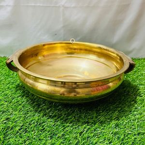 Bol Urli élégant en métal fabriqué à la main pour la décoration de centre de table dans les maisons indiennes contemporaines ou traditionnelles modernes - Product Image 4