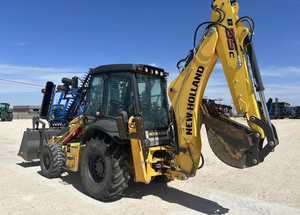2020 baru <span class=keywords><strong>Holland</strong></span> B95C Backhoe Loader digunakan dengan JCB Bobcat Mini <span class=keywords><strong>Skid</strong></span> <span class=keywords><strong>Steer</strong></span> traktor fitur mesin inti Motor termasuk