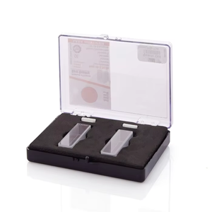 Cuvette en quartz de qualité supérieure Transparence à 4 côtés Taille 10mm Chemin lumineux OEM disponible pour une analyse améliorée de la transmission de la lumière - Product Image 2