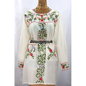 Vestido blanco bordado de manga corta hasta la rodilla para mujer, ropa mexicana - Product Image 1