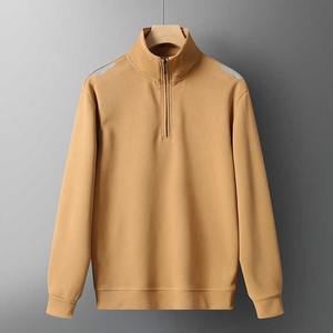 Top con cremallera de cuarto de calidad superior con algodón duradero y poliéster Ajuste moderno Colores personalizados y logotipos Servicio OEM para ropa de verano - Product Image 1