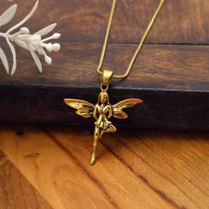 Colgante bohemio de latón con diseño dorado de Hada de hadas con cadena, joyería colgante de diseñador de alas angulares para ella - Product Image 2