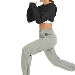 Vente en gros de sweatshirts à capuche courts à manches longues pour femmes, sweatshirt à capuche doux et respirant pour femmes - Product Image 5