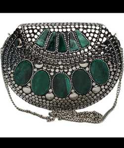 Bolso de mano de piedra de mosaico dorado para ocasiones especiales y festivales Bolso de mano de mosaico con diseño floral para looks de estilo bohemio - Product Image 3