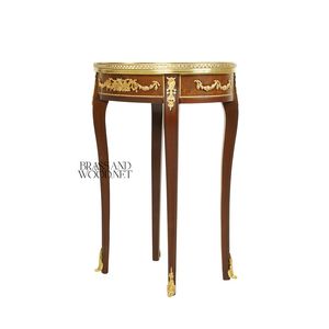 Table basse rectangulaire de luxe avec plateau en marbre blanc et cadre ajouré sculpté à la main en or pour salons classiques - Product Image 5