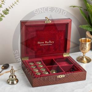 Thali Pooja en laiton plaqué or indien de luxe de haute qualité, fait à la main, poli, avec couleur et logo personnalisés pour les cadeaux - Product Image 2