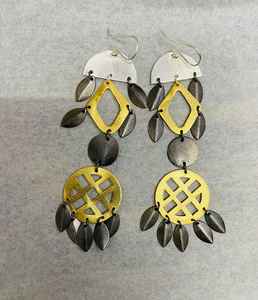 Classic Gold-Plated Brass Unisex <b>Dangle</b> <b>Earrings</b> Long Layered Uneven Design with Heart Pattern for <b>Pearl</b> Parties or Women - Product Image 1