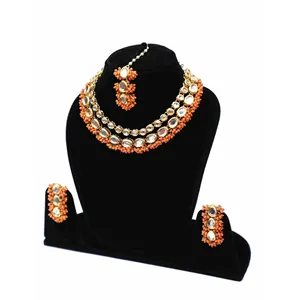 Ensemble de colliers en perles orange Kundan pour les mariages - Product Image 2