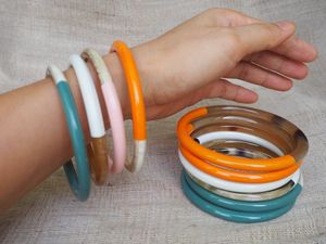 BIJOUX Manchettes en corne de buffle naturelle, bracelets et bracelets fabriqués à partir de corne de buffle véritable, disponibles dans un assortiment de - Product Image 2