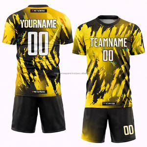 Tenue de football professionnelle respirante et anti-humidité, personnalisable avec nom et numéro, uniforme de football directement de l'usine - Product Image 3