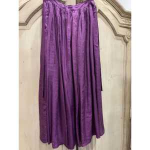 Jupe portefeuille vintage en satin de soie - Prune, respirante, brillante, taille XS, style décontracté, avec ceinture élastique décorative - Product Image 1