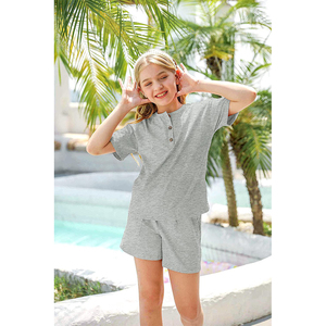 ชุดเสื้อผ้าเด็กสำหรับฤดูร้อนเสื้อยืดผ้าฝ้ายแขนสั้น & กางเกงขาสั้นลายพื้นสำหรับเด็กผู้ชายออกแบบได้ตามต้องการ - Product Image 3