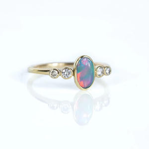 Anillo de compromiso minimalista de plata de ley chapado en oro rosa con ópalo etíope de moda para mujer, engaste de bisel personalizable con efecto de fuego. - Product Image 2