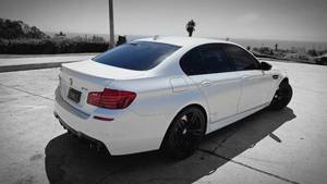 BMW M5 2016, sedán de 4 puertas, con volante a la izquierda y a la derecha, autos usados sin accidentes en venta - Product Image 2