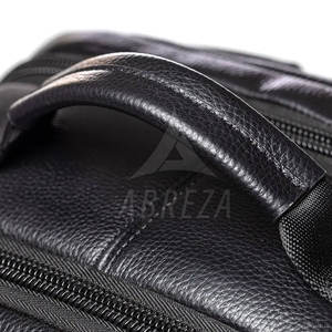 Sac à dos pour homme en cuir véritable léger OEM, fermeture éclair par sublimation, respirant, séchage rapide, capacité de 20 à 35 L, personnalisable - Product Image 4