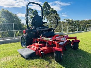 Tondeuse autoportée Kubota à braquage zéro, coupe-herbe Kubota à vendre - Product Image 5