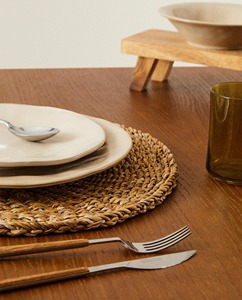 แผ่นรองจานหญ้าทะเลทอแบบเรียบสินค้าเป็นมิตรต่อสิ่งแวดล้อมทำจากแผ่นรองจานของตกแต่งโต๊ะในเวียดนามขายส่ง - Product Image 6