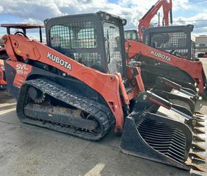 Kubota-Cargador compacto de orugas, con rendimiento robusto y comodidad para los componentes principales del operador, incluye bomba de motor - Product Image 1