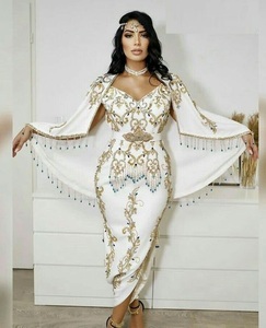 BORDADO DE ZARIDOZI EN CHAQUETA BLANCA Y KARAKOU CON CUENTAS DE CRISTAL, PIEDRA, TRABAJO DE DABKA @ 2023 - Product Image 1