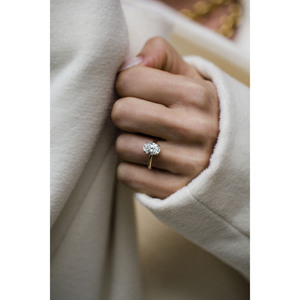 Diamant naturel certifié, taille ovale, or jaune 14 carats, couleur F, clarté VVS2, 2 mm, alliance solitaire classique, pour femme - Product Image 3
