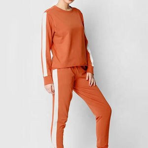 Chándal elegante personalizado a la moda para mujer, jersey de talla estadounidense, pantalones de chándal acampanados, chándal con capucha y cremallera completa - Product Image 6