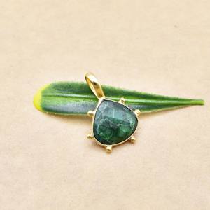 <b>Emerald</b> Faceted Heart Shape 925 Sterling Silver Pendant - Bezel <b>Set</b> Handmade Gemstone Pendant, Stylish Design Women <b>Jewelry</b> - Product Image 2