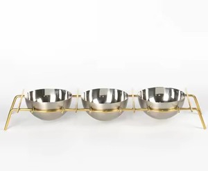 ชามโดมทองดีไซน์เนอร์พร้อมจานไม้ผสมผสานกันอย่างลงตัวกับงานฝีมือดั้งเดิมและการจัดแต่งโต๊ะที่ทันสมัย - Product Image 2