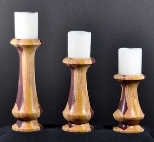 Support de bougie en bois artisanal et écologique pour la décoration de Noël, avec une forme classique et une finition en bois naturel - Product Image 4