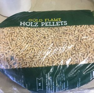 Pellets de Madera Premium, Pellets de Madera de Calidad en Venta Pellets de madera de pino y haya en bolsas de 15 kg a precio económico. - Product Image 2