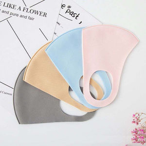 Mascarilla de algodón desechable de seguridad Tela transpirable No tejida Respetuoso con el medio ambiente Halloween Diseño de Navidad personalizado Moda OEM - Product Image 3