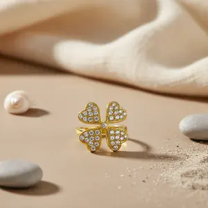 Anillo de Trébol Chapado en Platino y Rodio con Incrustaciones de Circonita Cúbica para Mujer - Product Image 2