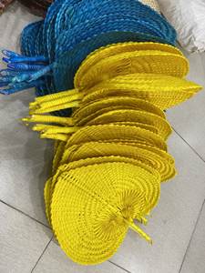 Les éventails en bambou de conception exquise sont utilisés comme accessoires de décoration pour augmenter le caractère unique de nombreux espaces différents - Product Image 3