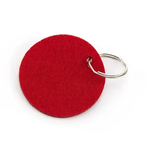 Portachiavi Personalizzati in Feltro Nicles, Gadget Promozionali con Moschettone - Product Image 4