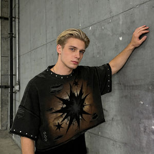 Camisetas Personalizadas para Hombre, Negras, Lavadas, de Corte Cuadrado, con Diseño Corto, Dobladillo Desgastado, Detalle de Remaches, Estilo Casual, Urbano, Retro y Punk - Product Image 3