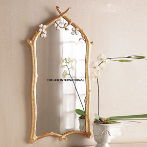 Espejo de pared enmarcado con estilo de Metal de calidad superior chapado en oro de alta calidad con forma de flor para suministros de decoración del hogar y Hotel - Product Image 1