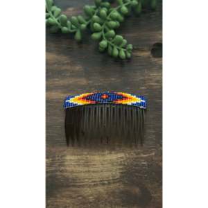 Peignes à cheveux perlés faits à la main, décorations capillaires Navajo en métal et strass, peignes de mariée élégants pour mariages et fêtes, fabriqués aux États-Unis - Product Image 1