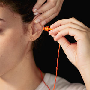 Bouchons d'oreilles en silicone UMP à trois languettes NRR/sf. Protection auditive réutilisable hypoallergénique 18 dB avec option cordon pour la réduction du bruit - Product Image 5