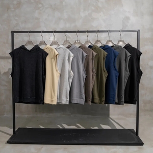 2025 Sudadera con capucha de gimnasio sin mangas con logotipo personalizado para hombres, camiseta sin mangas de entrenamiento de punto transpirable, camiseta cortada para culturismo muscular - Product Image 3