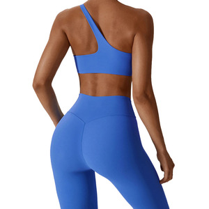 Vêtements de sport de qualité export pour le yoga et la remise en forme, brassière élégante à bretelles asymétriques et leggings, nouveau style de vêtements de sport, ensembles de yoga - Product Image 5