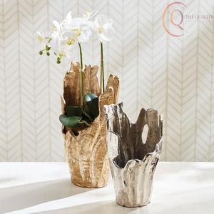 Jarrón Moderno de Metal para Mesa con Acabado Liso y Construcción Duradera, Apto para Uso Diario y Decorativo - Product Image 4