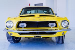 Ford Shelby GT500 KR de 1968 en Excelente Estado, Pintura Amarilla de Pedido Especial, Motor Cobra Jet V8 de 428 Pulgadas Cúbicas, Informe Marti Incluido - Product Image 1