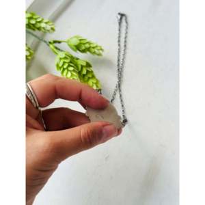 Collier superposé Geraldine James Fashion avec pierres multiples et grappe en argent sterling - Product Image 5
