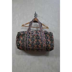 Sac de voyage en coton léger matelassé bohème imprimé à la main en Inde de luxe pour les voyages de week-end - Product Image 3