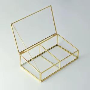 Caja de Joyería de Vidrio Rectangular con Borde Dorado de Latón de la Mejor Calidad, Caja de Almacenamiento para Bodas y Decoración de Eventos - Product Image 6