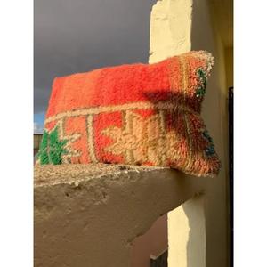 Housse de coussin marocaine faite à la main, coussin traditionnel berbère, coussin décoratif bohème pour canapé, coussin en coton pour la décoration de la maison - Product Image 1