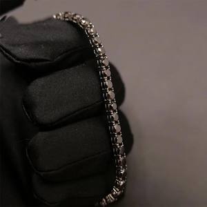 Bracelet de luxe en argent S925 plaqué or avec breloque en moissanite, style hip-hop pour homme, noir glacé, certifié IGI, taille ronde brillante - Product Image 2