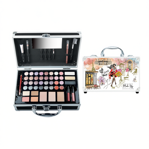 Valigetta per il Trucco Paris Fashionista - Organizzatore Elegante e Alla Moda per Strumenti e Set - Product Image 2